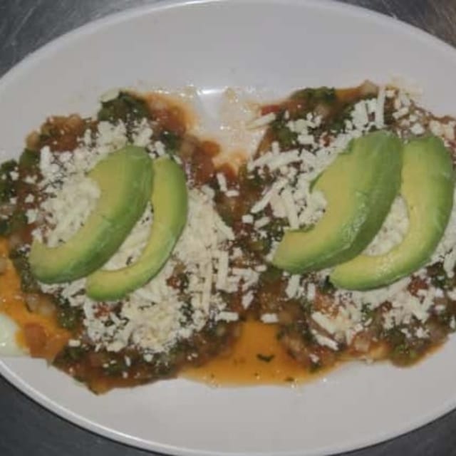 DESAYUNO HUEVOS RANCHEROS.