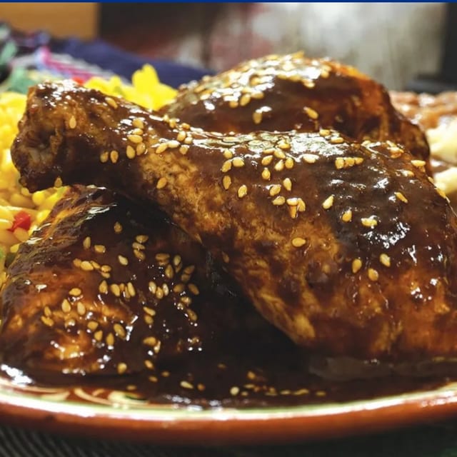 Pollo en Mole.